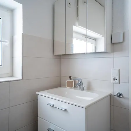 Agnes رينفيلدن